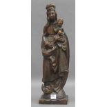 Holzschnitzereinatur, Mutter Gottes mit Jesuskind, 20. Jh., h 43 cm,- - -20.00 % buyer's premium