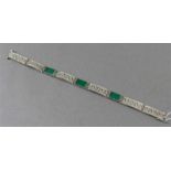 Armband Silber, durchbrochen gearbeitet, 3 grüne Edelsteine, um 1930, ca 15g, l 17 cm,- - -20.00 %