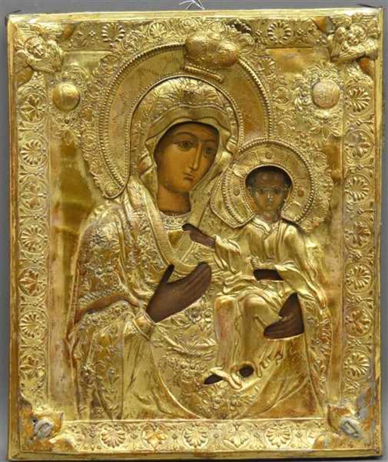 IkoneRussland, 19 Jh., Tempera auf Holz, "Gottesmutter mit dem Jesusknaben", teilvergoldetes