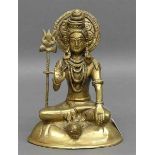 Messingbuddhasitzende Gottheit mit Zepter auf einem Fell, 20. Jh., h 21 cm,- - -20.00 % buyer's