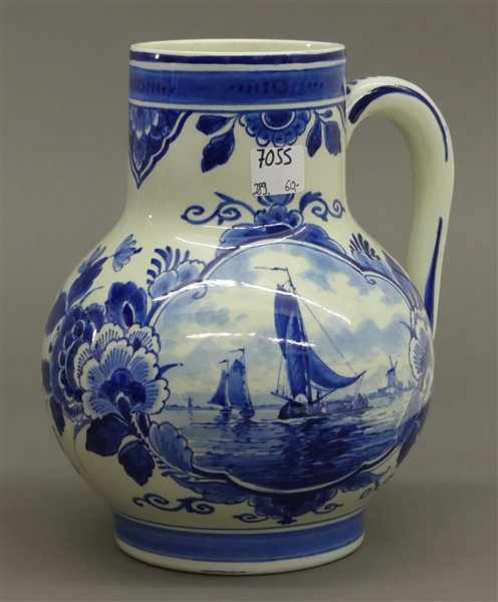 Keramikkanneblau-weiß, Medaillon mit Booten und Windmühle, blaue Bodenmarke, Manufaktur Delft, h
