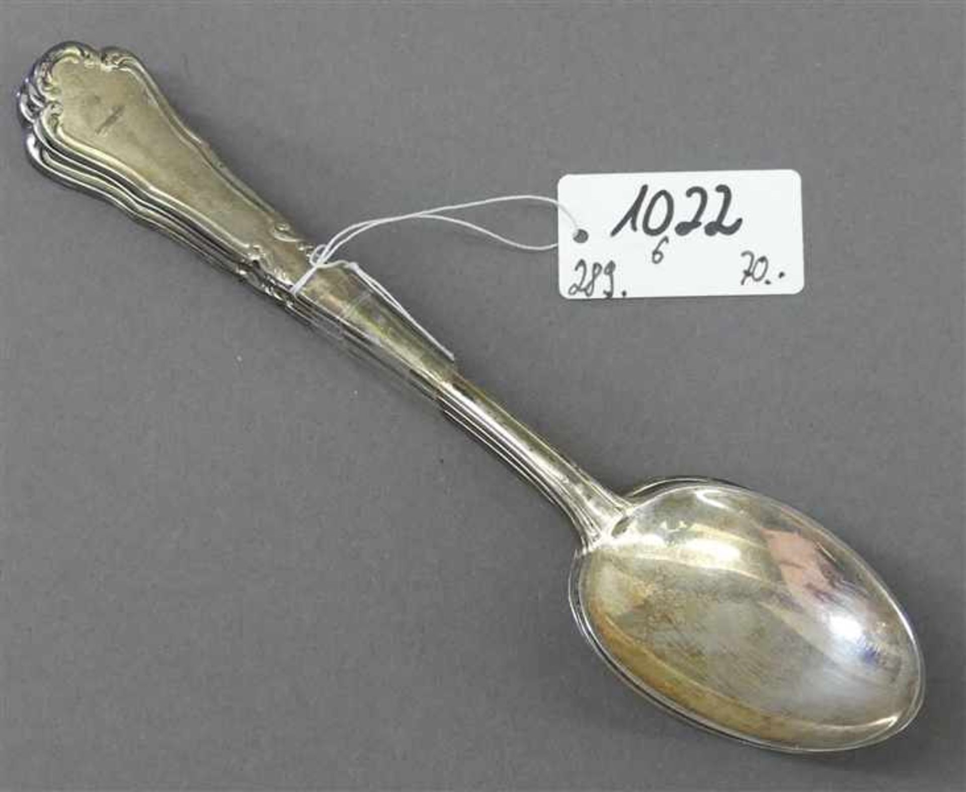 6 Kaffeelöffel800 Silber, Reliefdekor, barocke Form, ca. 147 g schwer, l 14 cm,- - -20.00 % buyer'