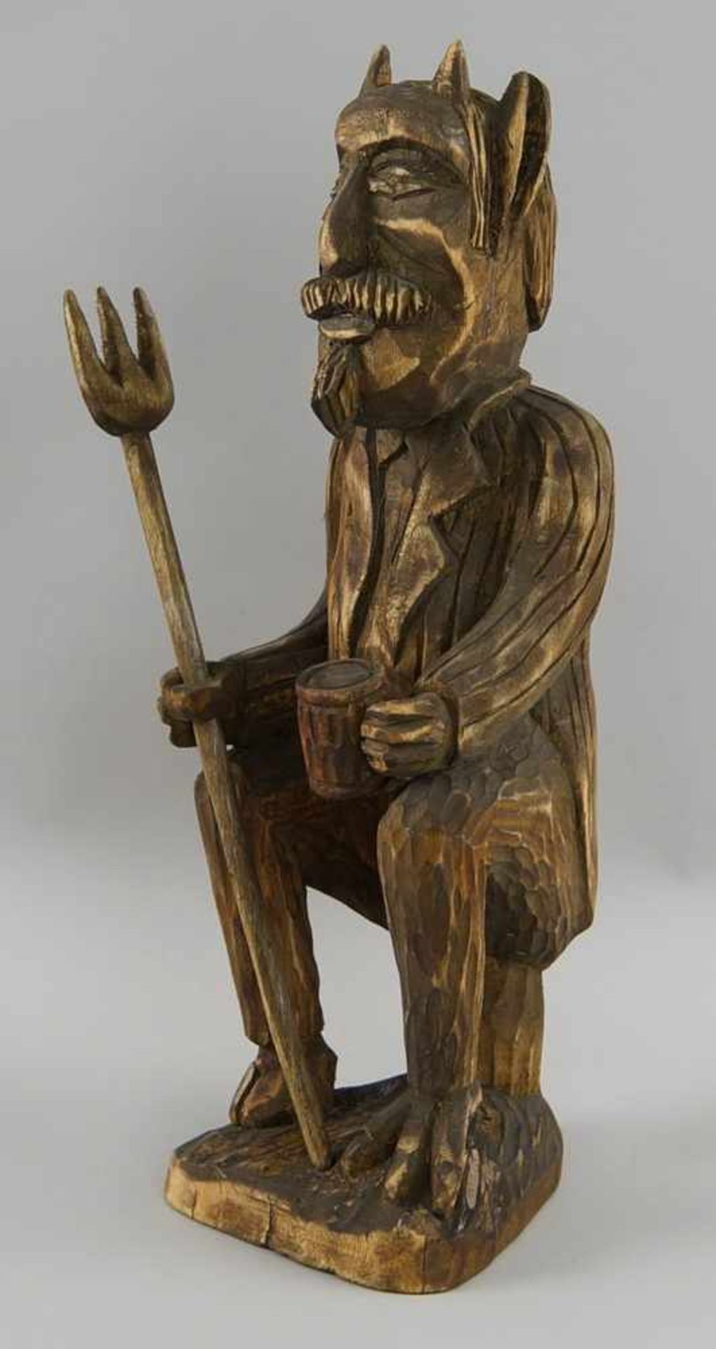 Sitzender Teufel/Kramnperl, Holz geschnitzt, H 36 cm - Bild 2 aus 4