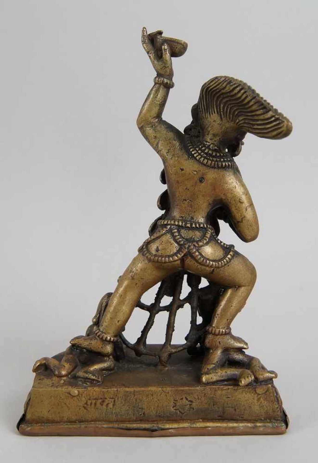 Kali, Shiva und Bhairava, Bronze/Kupfer, 18./19. JH, H 21 cm, signiert - Bild 8 aus 11