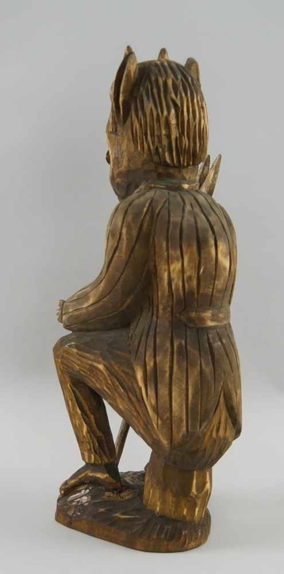 Sitzender Teufel/Kramnperl, Holz geschnitzt, H 36 cm - Bild 3 aus 4