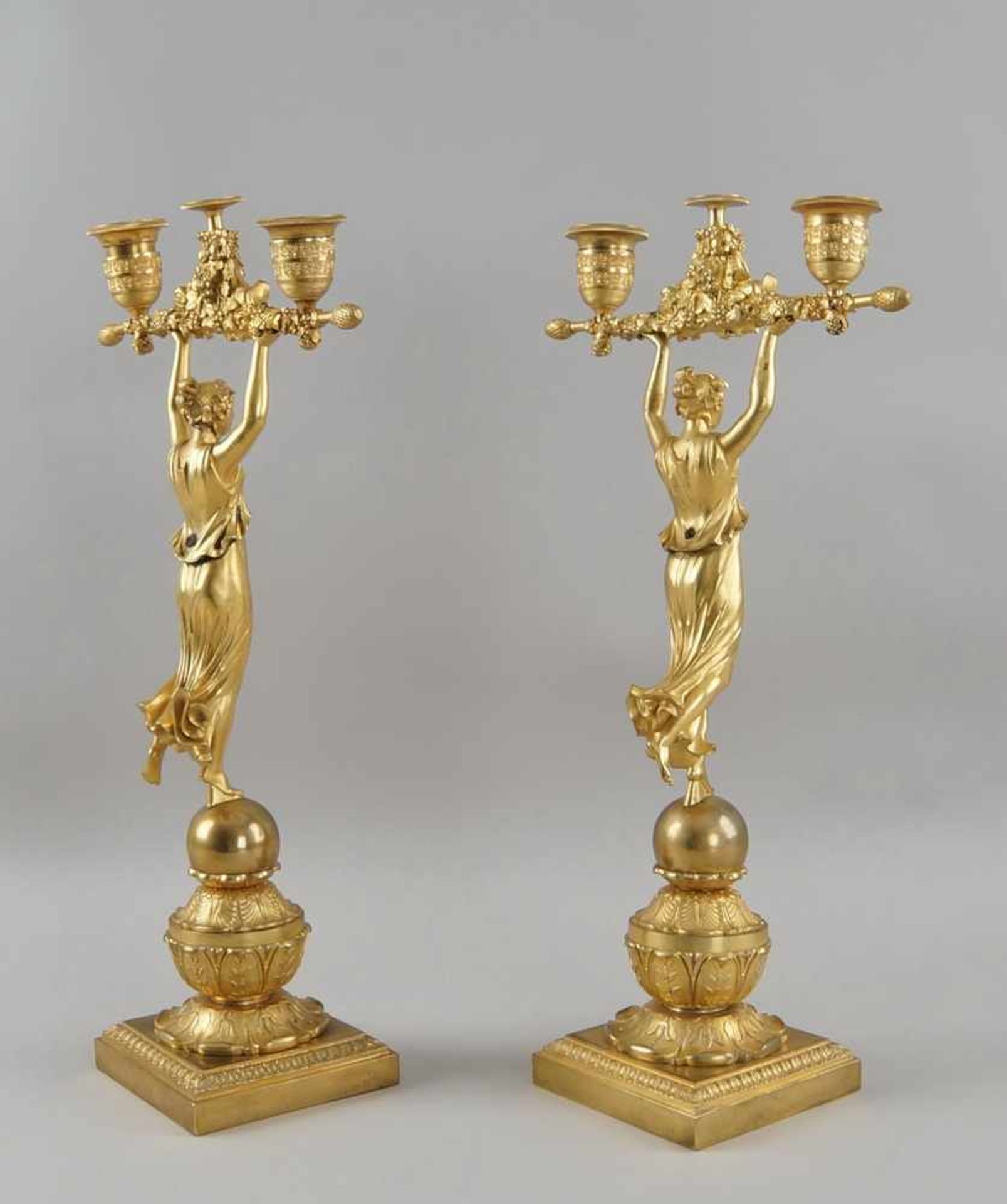 Paar filigrane Empire Tafelleuchter, getragen von der Siegesgöttin, Feuervergoldet, um1800, H je - Bild 12 aus 12