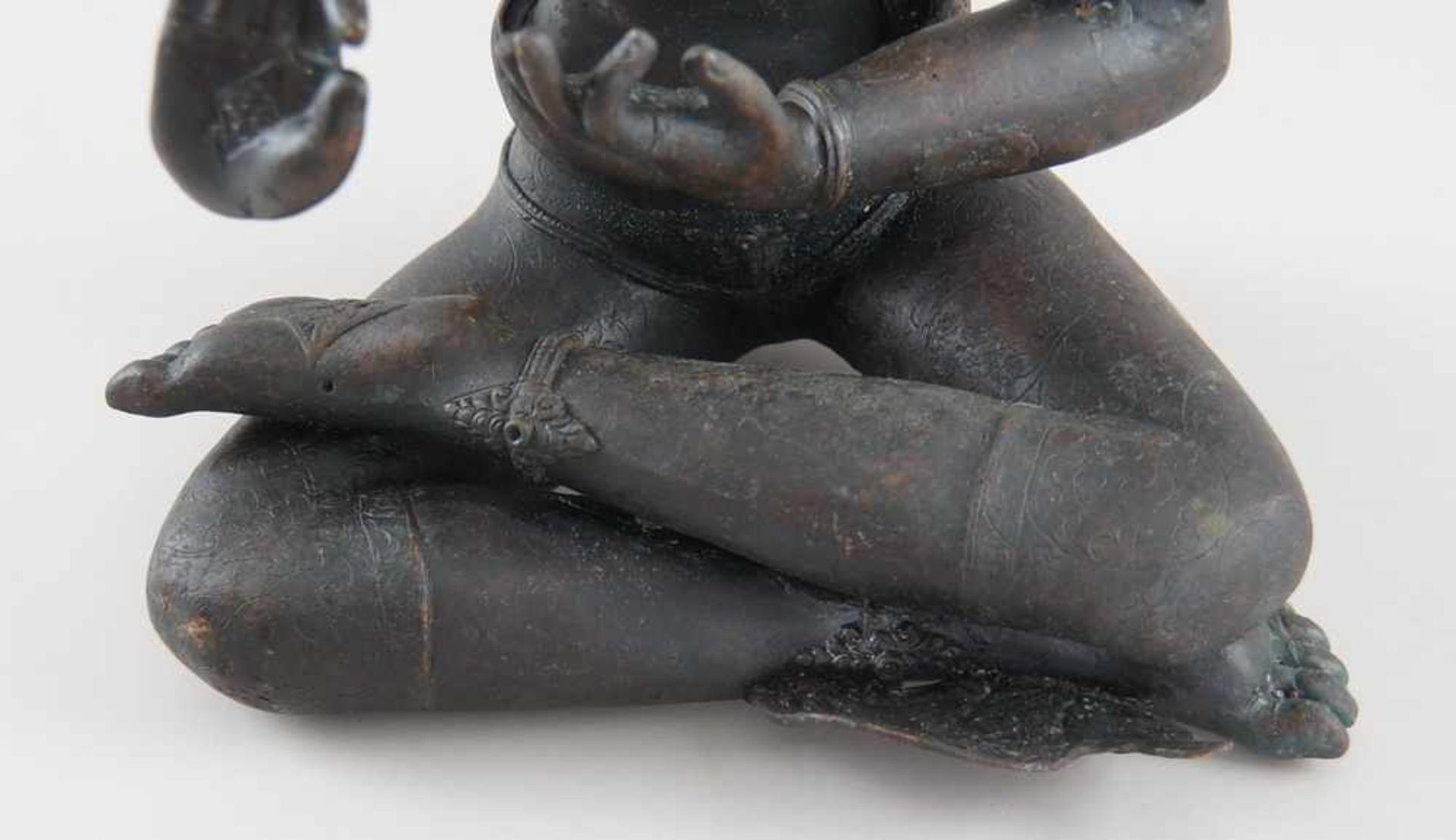 Tibetanischer, sitzender Buddha, Bronze, 19. JH, H 49 cm - Bild 5 aus 9