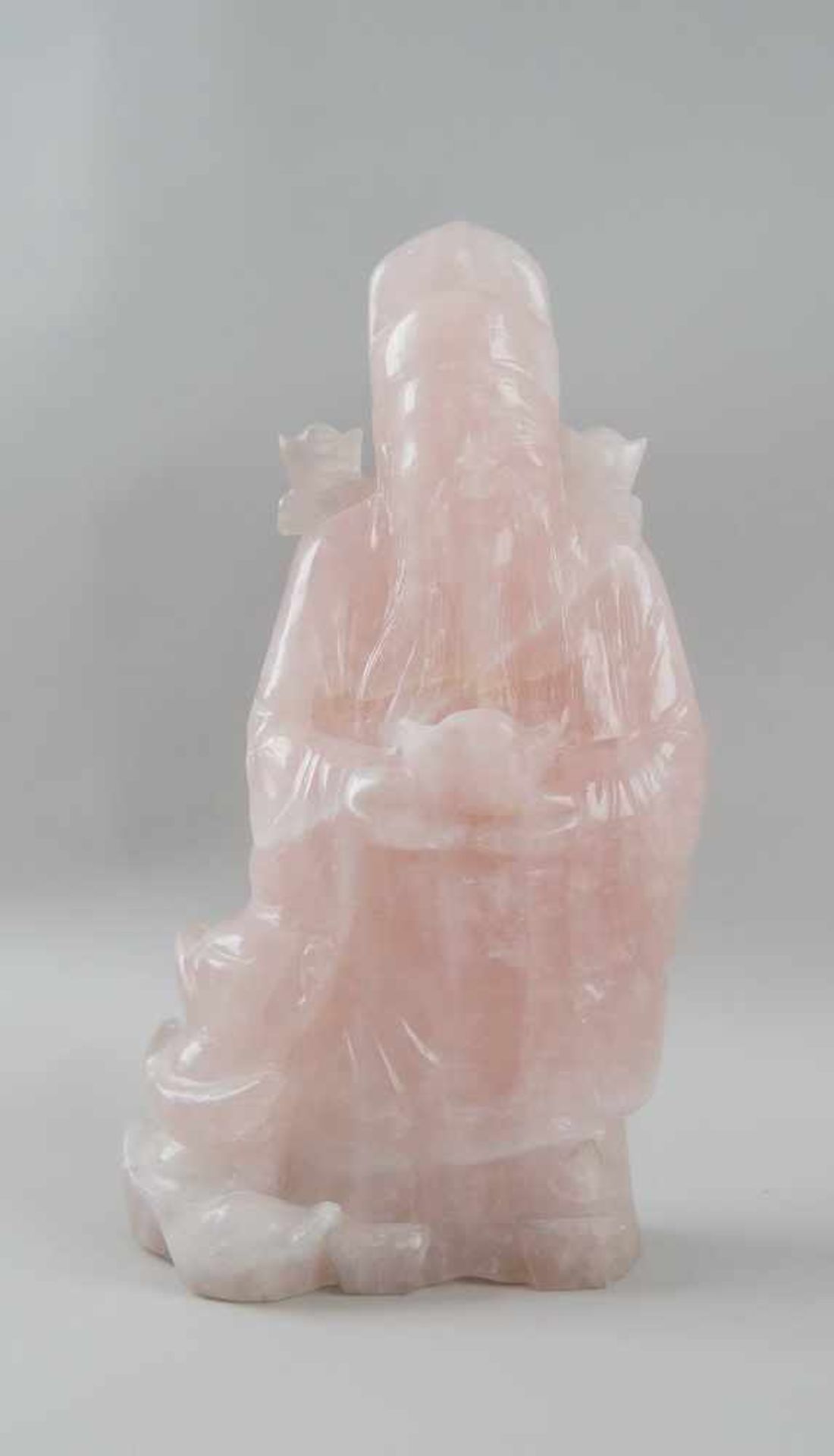 Buddha aus Rosenquarz, H 32 cm - Bild 2 aus 3