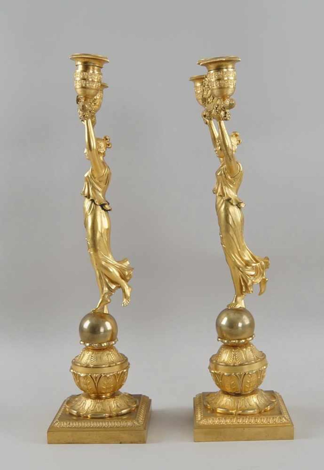 Paar filigrane Empire Tafelleuchter, getragen von der Siegesgöttin, Feuervergoldet, um1800, H je - Bild 9 aus 12