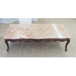 Sofatisch/Couchtisch, Holz geschnitzt mit Marmorplatte, Anfang 20. JH, 46x163x76cm- - -24.00 %