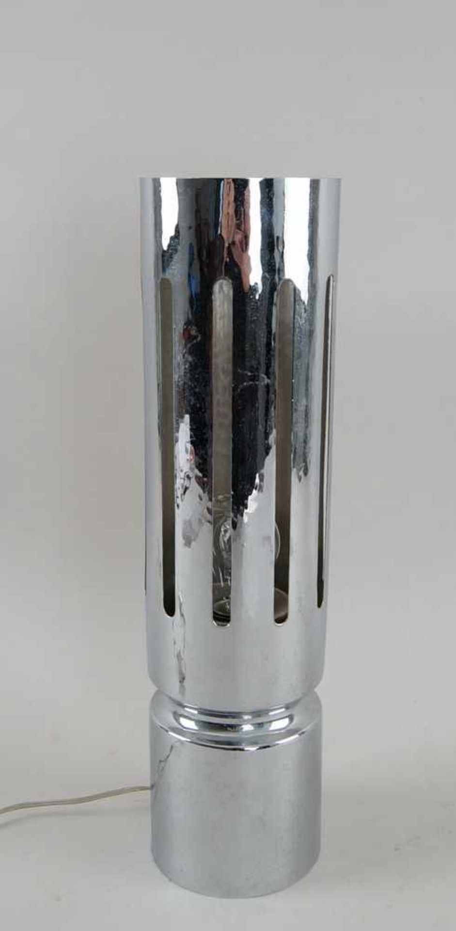 Tischlampe, 70er Jahre, verchromt, elektrifiziert, H 41 cm- - -24.00 % buyer's premium on the hammer - Bild 2 aus 4