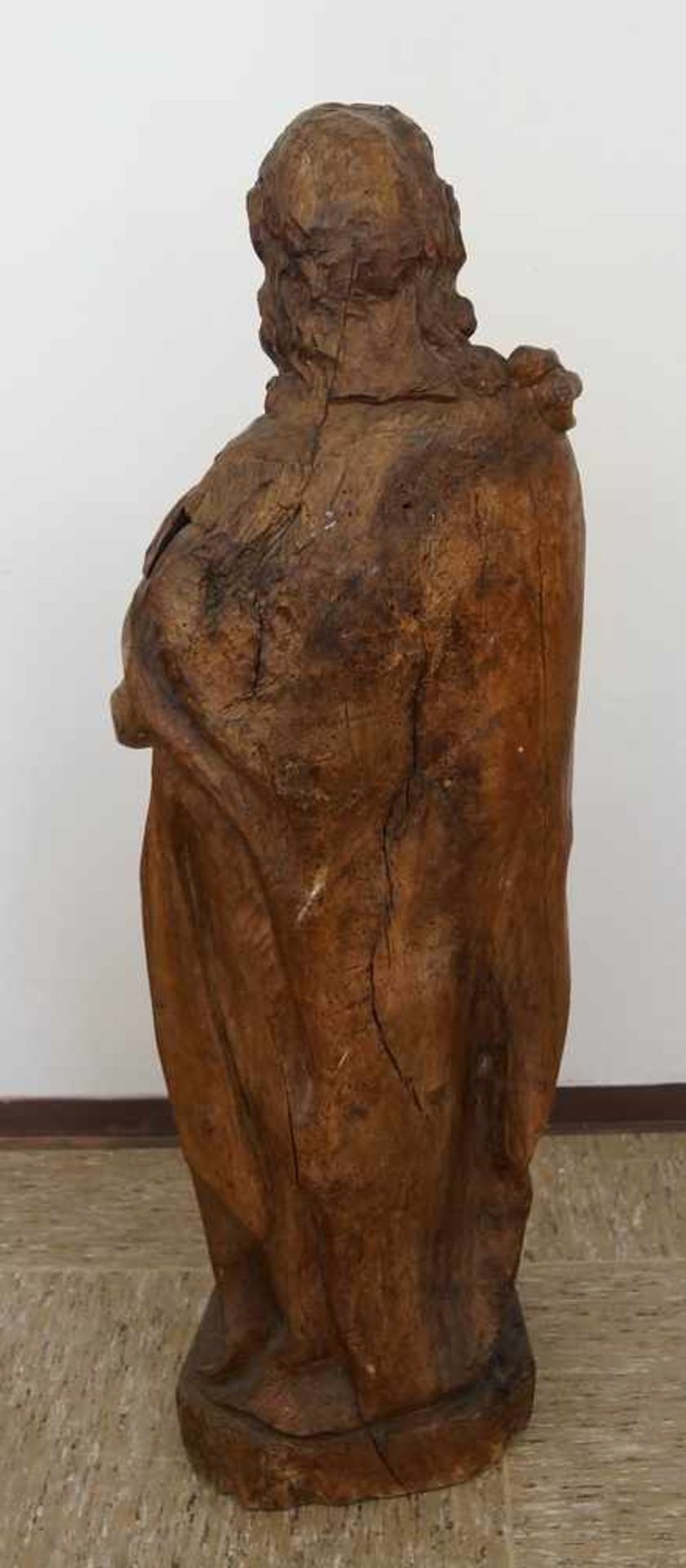 Grosse, in Holz geschnitzte Skulptur des heiligen Johannes, H 105cm- - -24.00 % buyer's premium on - Bild 6 aus 11