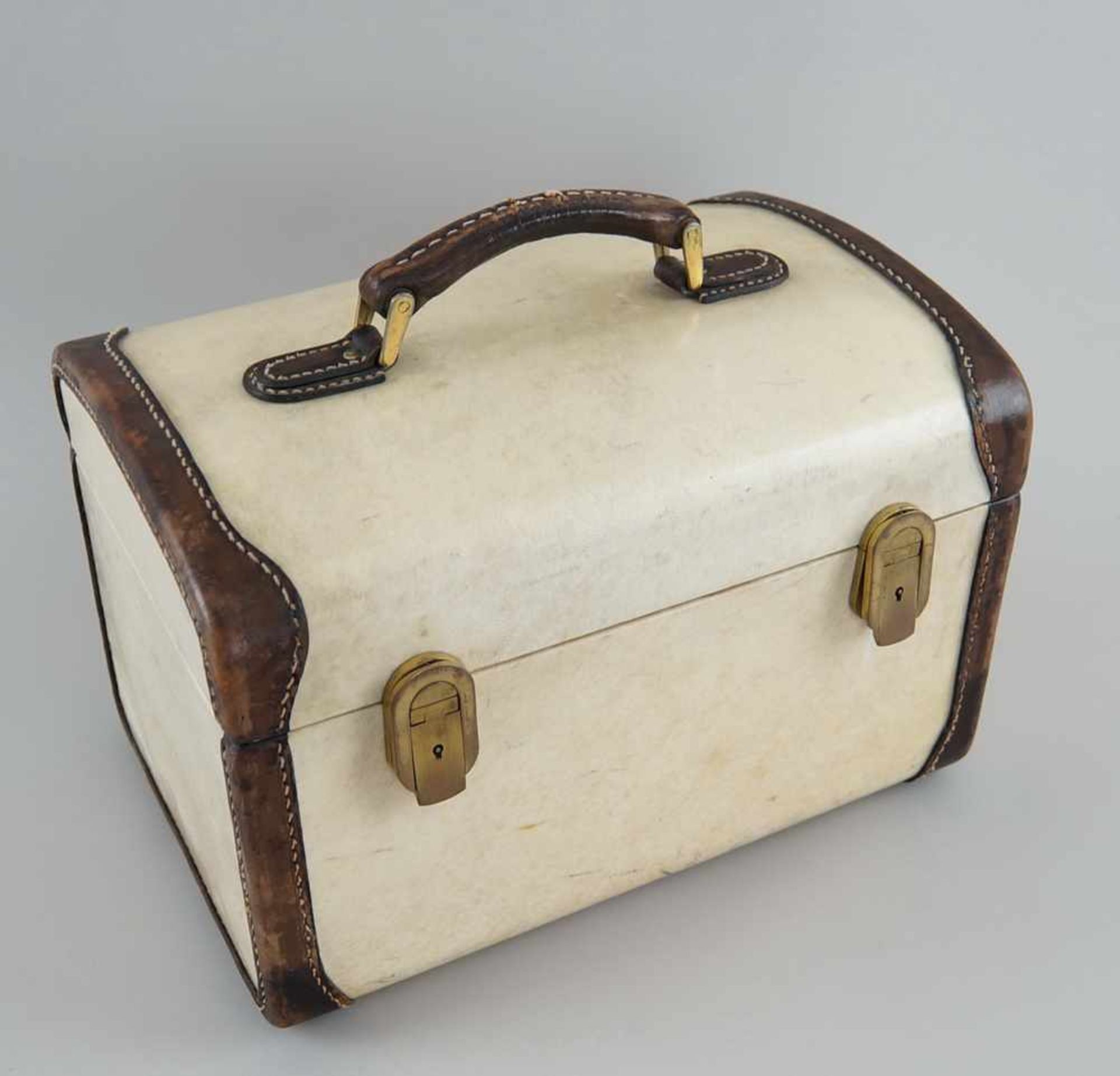Feiner Koffer mit Beschlägen, Pergament, bezeichnet Franzi Italien, 22x32x22 cm- - -24.00 % buyer' - Bild 2 aus 8