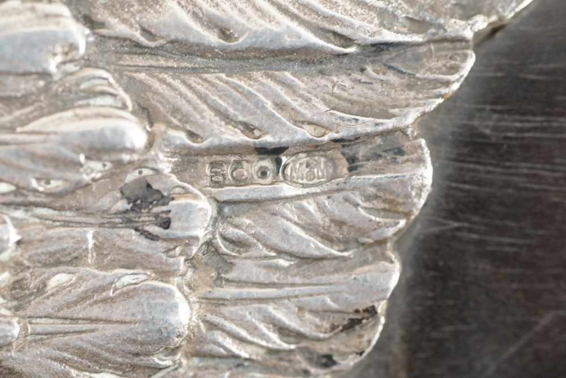 Grosser Brieföffner, Holzschaft mit Silbermontierung, Adlerkopf, gepunzt, L 43 cm- - -24.00 % - Bild 5 aus 6