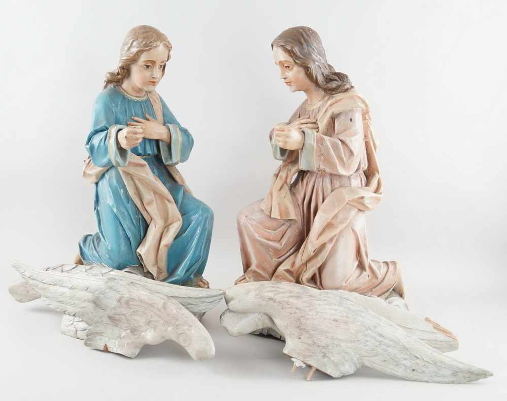 Zwei kniende Engel mit Flügel, 18. JH, Holz geschnitzt und gefasst, rest.-bed., H je 73cm- - -24. - Bild 6 aus 15