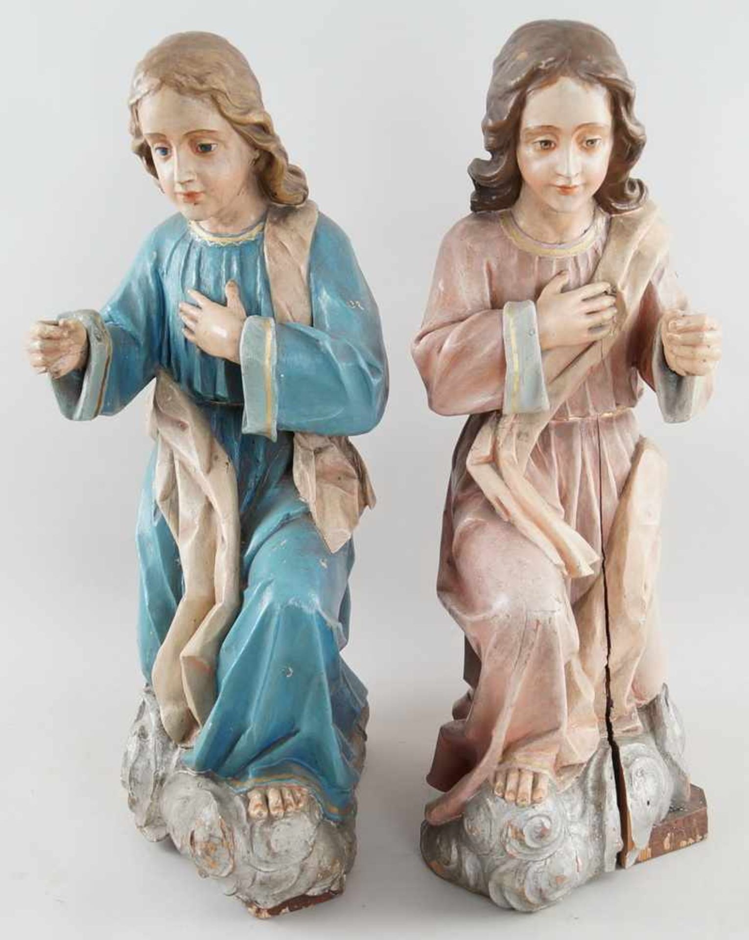 Zwei kniende Engel mit Flügel, 18. JH, Holz geschnitzt und gefasst, rest.-bed., H je 73cm- - -24. - Bild 11 aus 15
