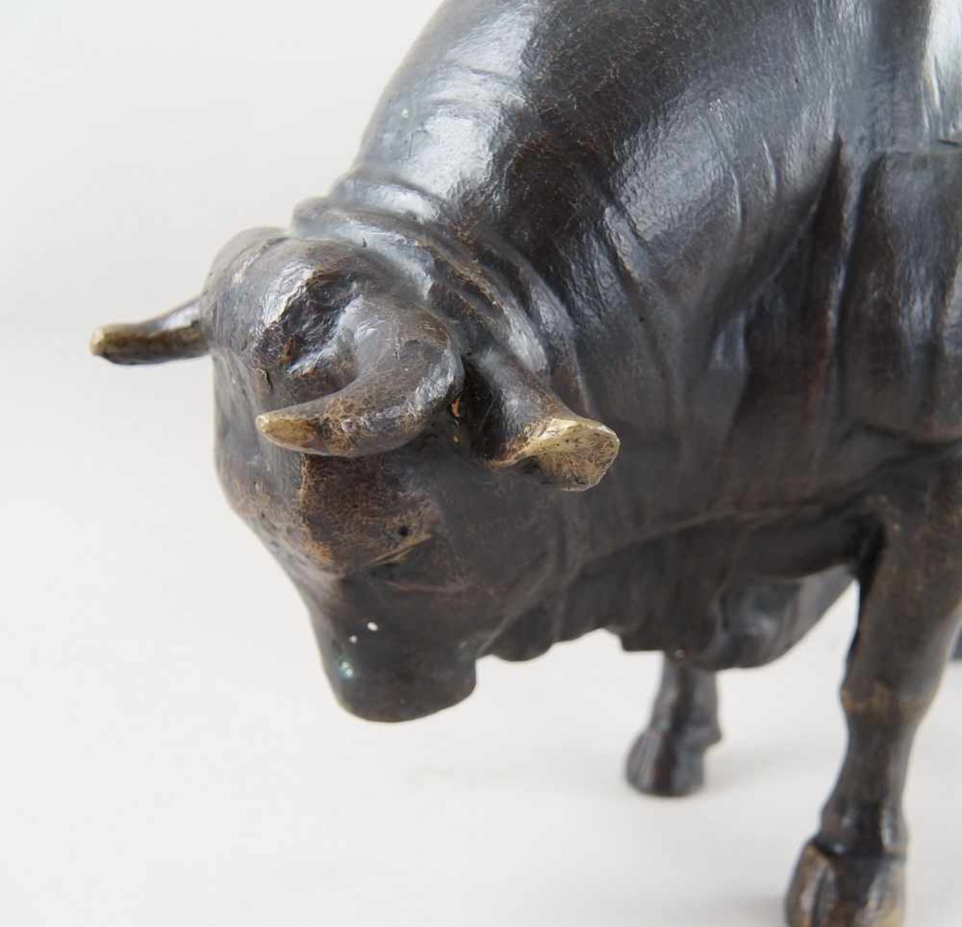 Zuchtbulle / muskulöser Stier, Bronze, unbekannter Bildhauer, 19. JH, 40x69x22cm- - -24.00 % buyer's - Bild 12 aus 19