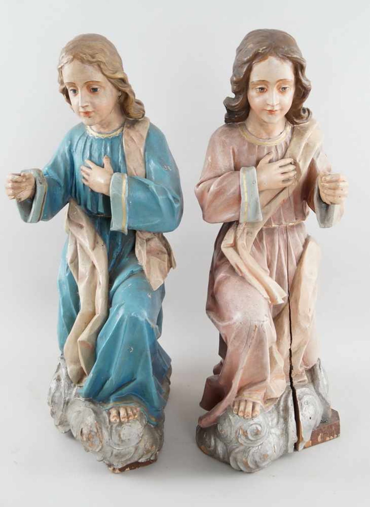 Zwei kniende Engel mit Flügel, 18. JH, Holz geschnitzt und gefasst, rest.-bed., H je 73cm- - -24. - Bild 10 aus 15