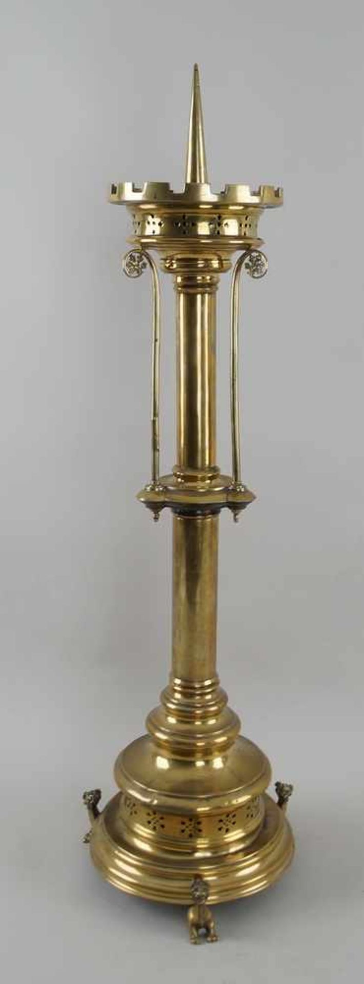 Imposanter neugotischer Leuchter, Messing, 19. JH, H 84 cm- - -24.00 % buyer's premium on the hammer - Bild 3 aus 6