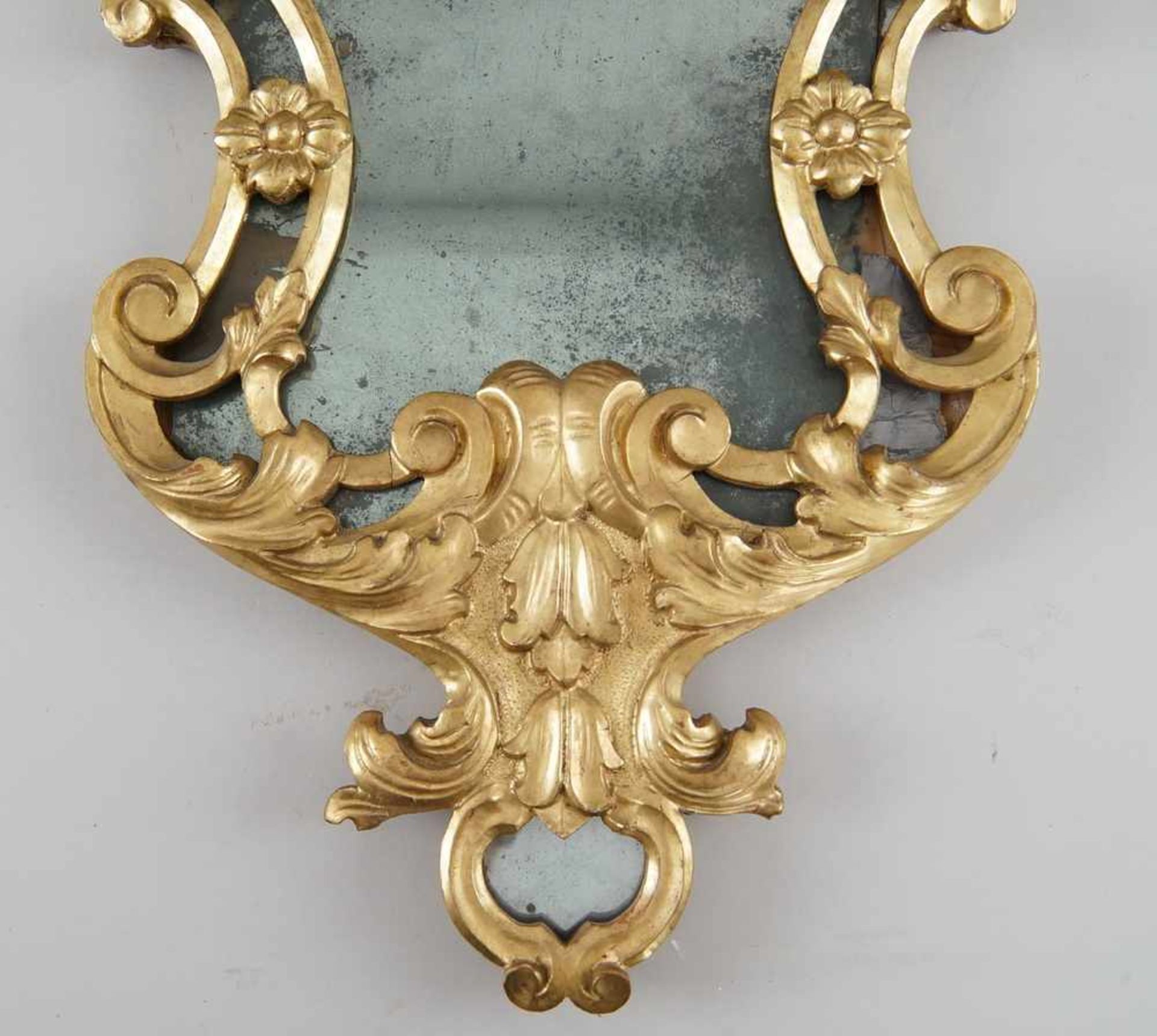 Paar herrschaftliche Barock - Spiegel, Holz geschnitzt, vergoldet, altes Spiegelglas,Altersspuren, - Bild 4 aus 9