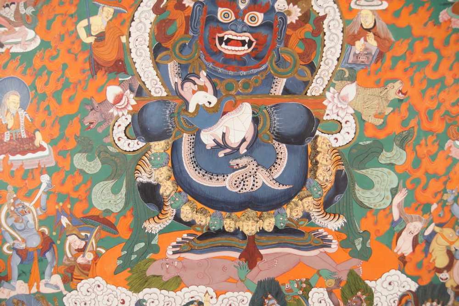 Tibetanische Thanka / Thanga auf zartem Stoff gemalen, fixiert auf Holzplatte, sehrfiligran, wohl um - Bild 10 aus 11