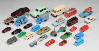 Konvolut Miniatur- und Modellautos verschiedener deutscher Hersteller30-tlg. Farbig gefasster