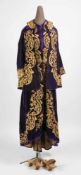 Osmanisches Festgewand "Bindalli" mit Jacke, Gürtel und SchuhenHandgearbeitete Robe u. Jacke aus
