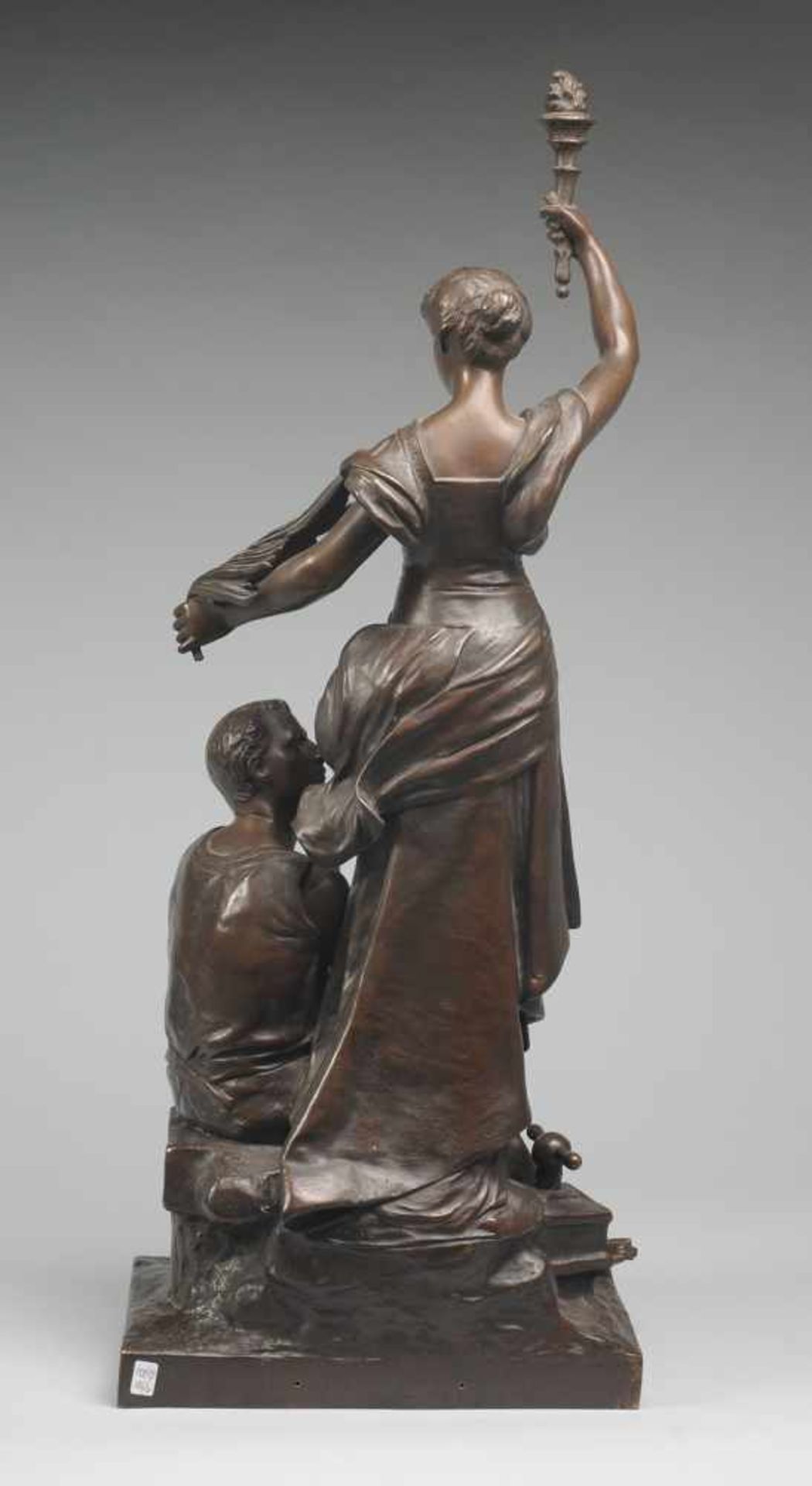 Levasseur, Henri Louis(Paris 1853 - 1934) Bronze, patiniert. "Gloire au Travail". Auf rechteckiger - Image 3 of 3