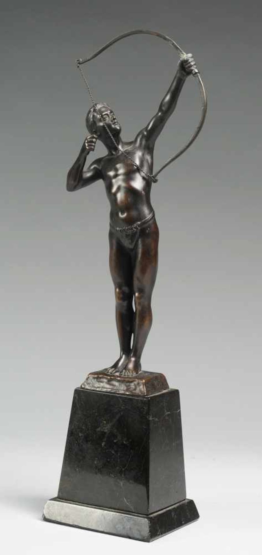 Schmidt-Felling, Julius Paul(1835 Berlin - 1920?) Bronze, patiniert. Auf konischem Sockel aus