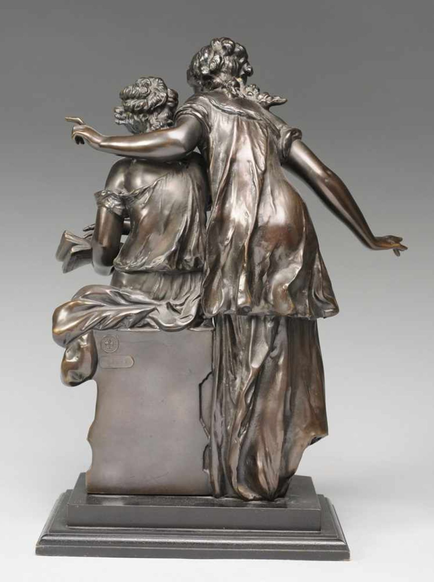 Moreau, Louis Auguste nach(Paris 1837 - 1917) Bronze, patiniert. "Romance". Auf profiliertem fronts. - Bild 2 aus 2