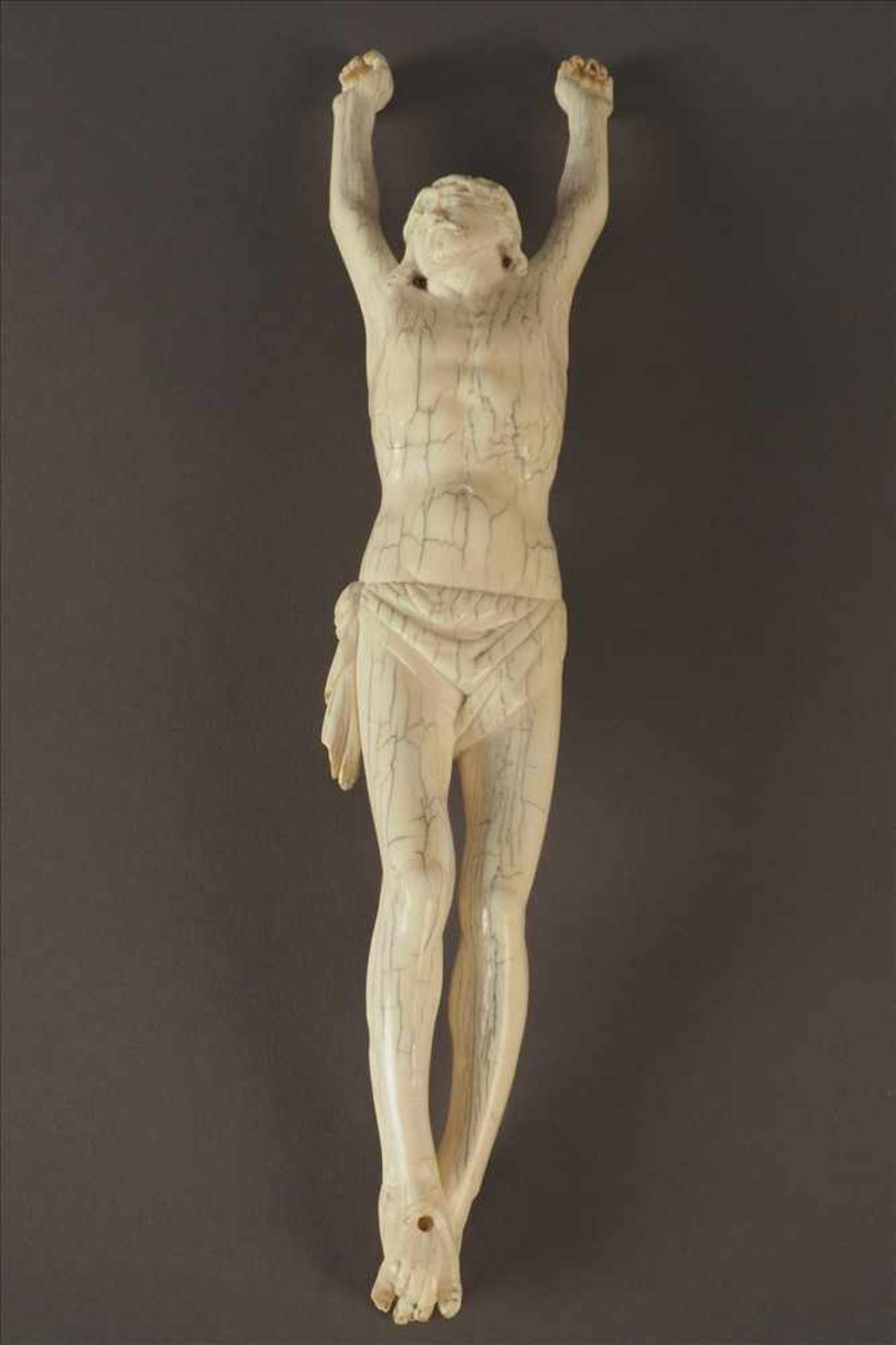 Gotischer Elfenbeinchristus, 16. Jh.Besch., Maße: H25cm.