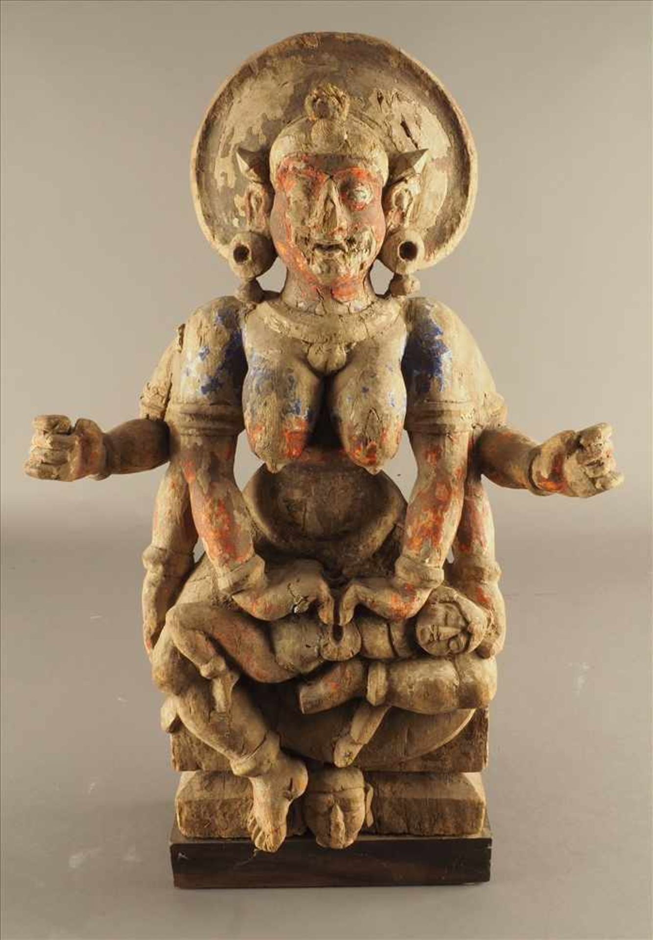 Kali, Holz geschnitztGefasst, Reste alter Fassung, 17./18. Jh., Maße: H69cm. - Bild 7 aus 7