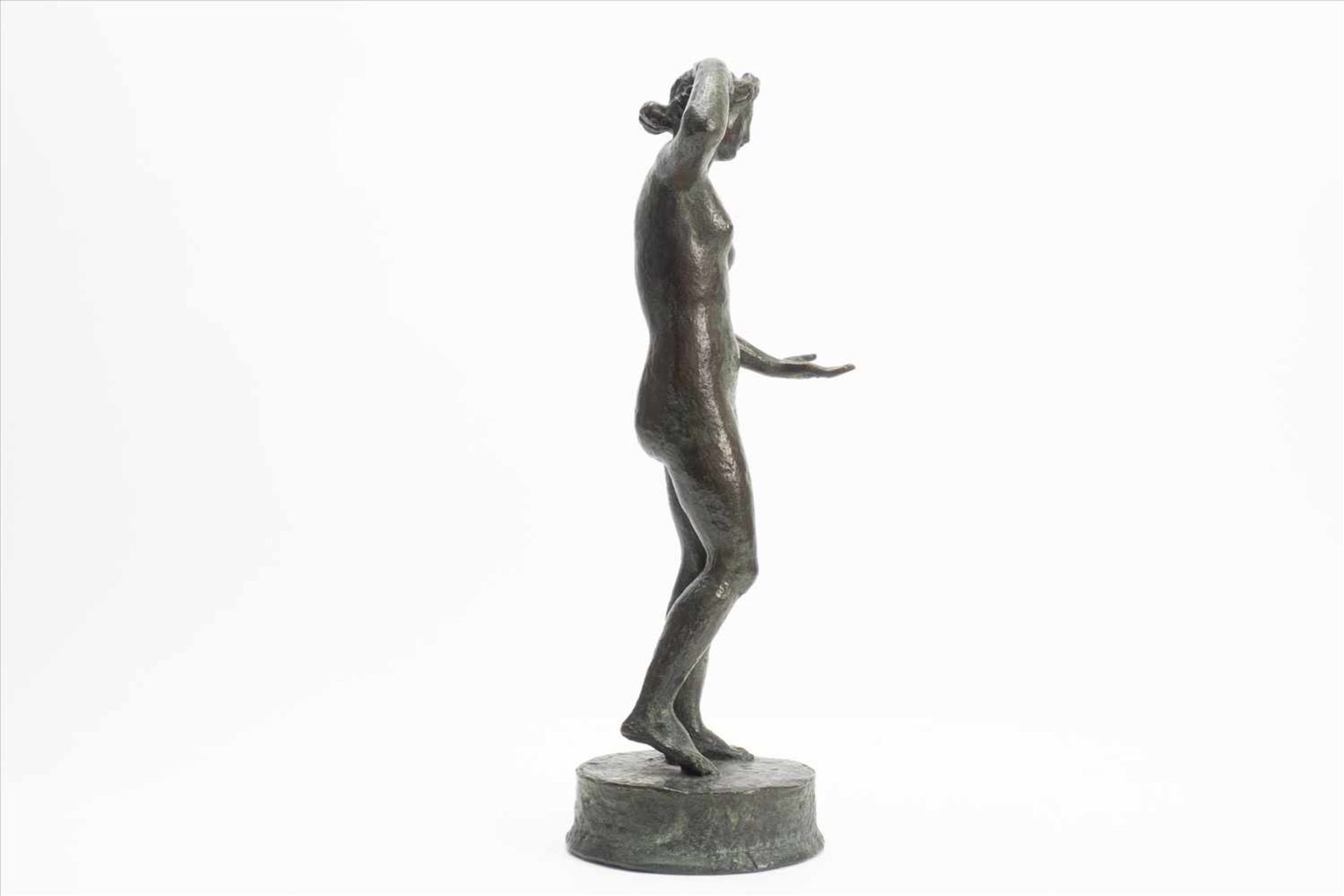 Jugendstil Art Decò Bronze AktStehende Frau um 1920, unsign. Maße: H27cmJugendstil Art deco bronze - Bild 4 aus 8