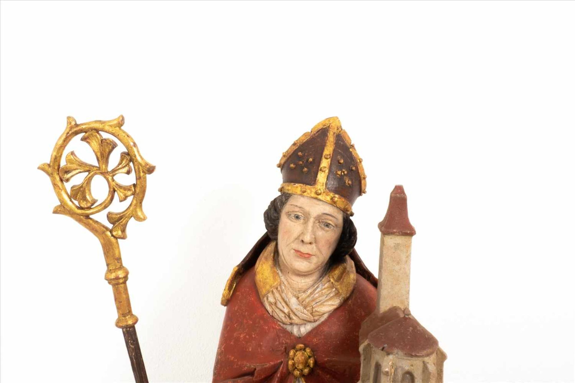 Original gotische Heiligenfigur/wohl Hl. WolfgangSüddeutsch/Österreich um 1500,holzgeschnitzt und - Bild 8 aus 9