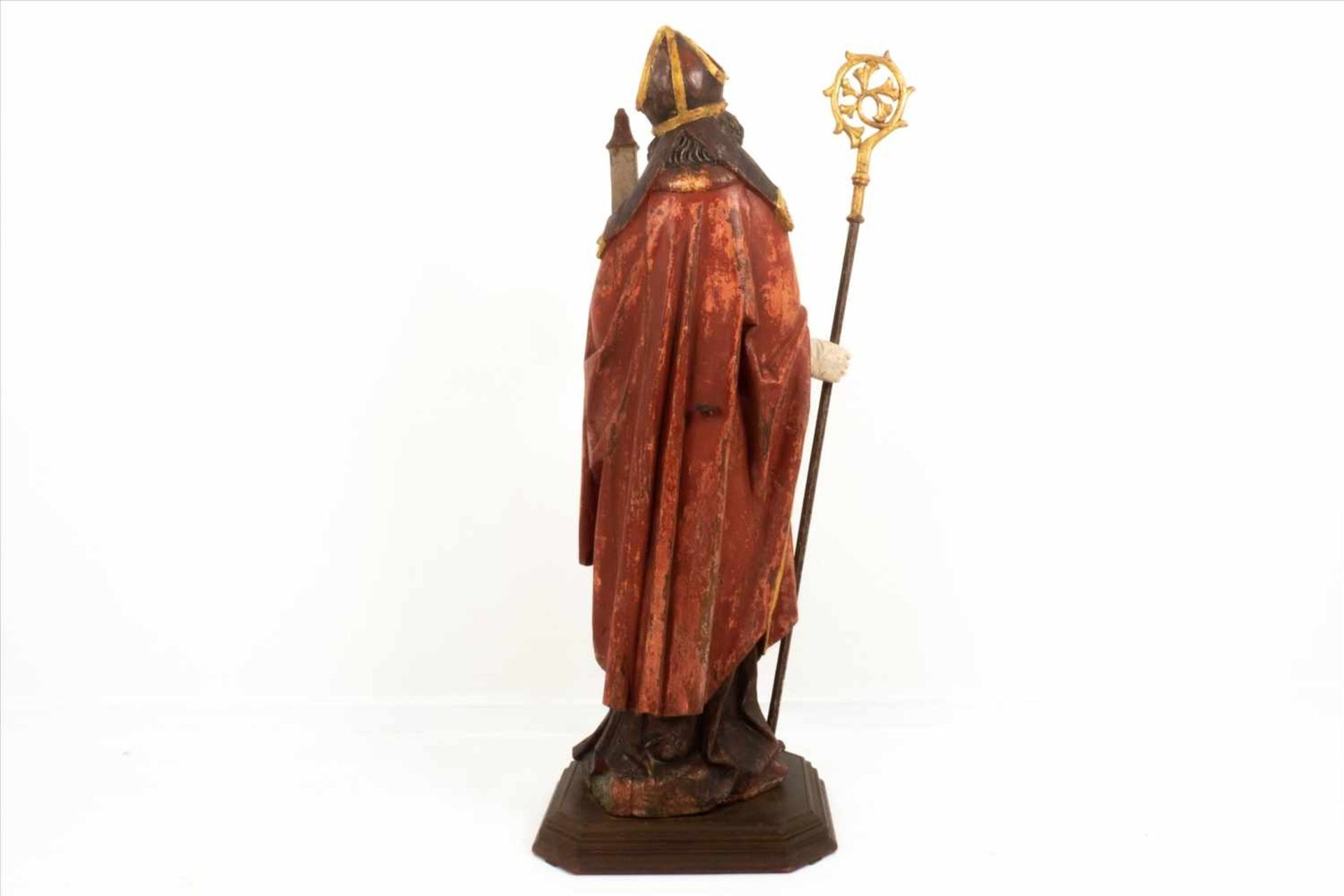 Original gotische Heiligenfigur/wohl Hl. WolfgangSüddeutsch/Österreich um 1500,holzgeschnitzt und - Bild 3 aus 9