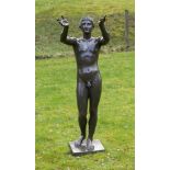 Statue des "Antinous"Bronze, dunkel patiniert. Alter Gießerstempel der Kunstgießerei Lauchhammer (