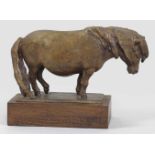 Heinrich Drake(1903 Ratsiek/Lüdge - 1994 Berlin)"Shetland-Pony". OriginaltitelBronze, goldbraun