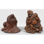 Zwei chinesische Figuren aus BambusGeschnitzt und teilw. gefasst. Vollplastische Darstellung des