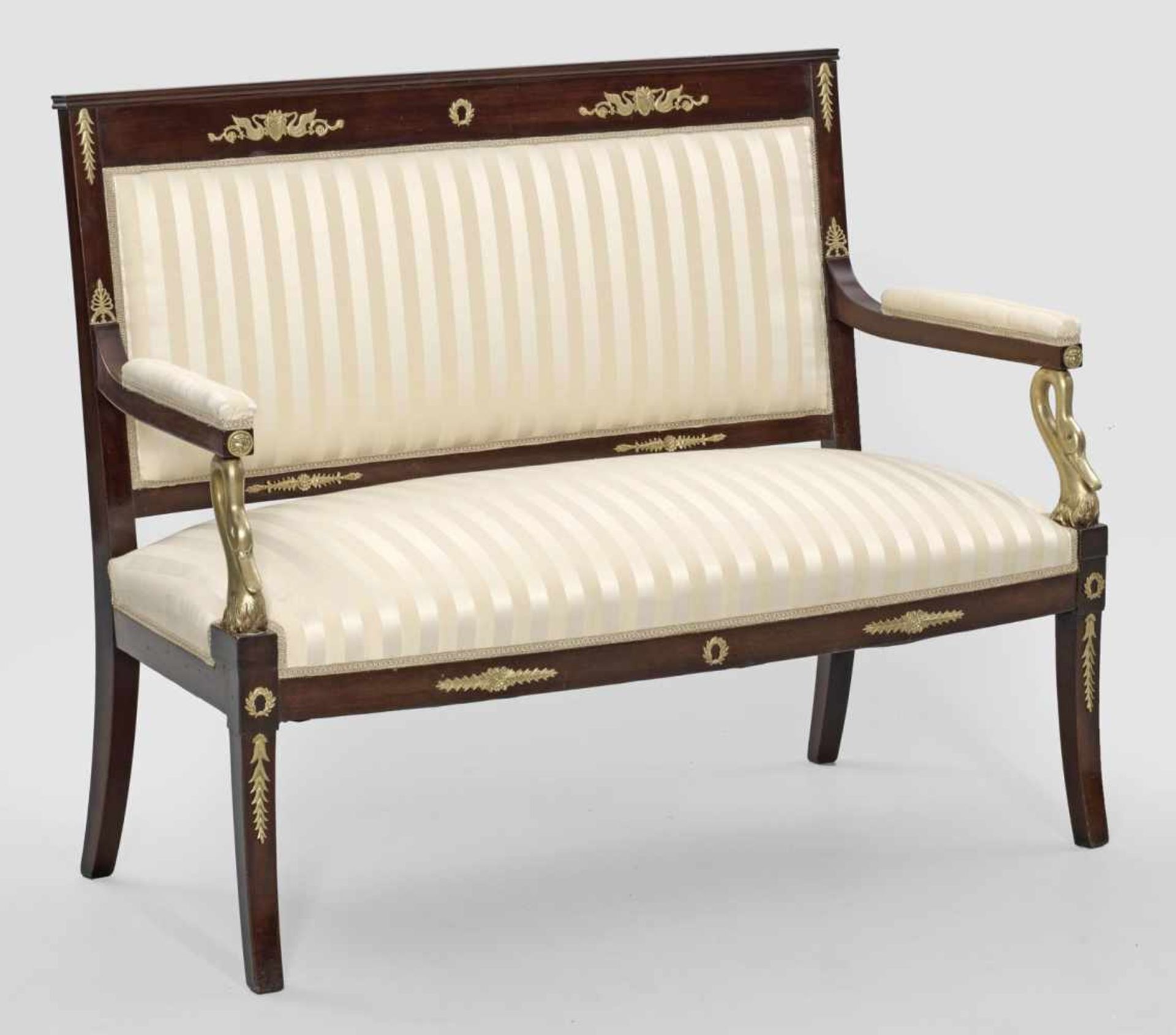 Empire-Ameublement5-tlg.; Sofa, Paar Armlehnstühle und Paar Stühle. Mahagoni, massiv und furniert - Bild 2 aus 2