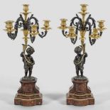 Paar Napoleon III-FigurengirandolenGegenstücke. 5-flg.; Bronze, vergoldet bzw. dunkel patiniert