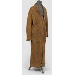 Vintage Herren-LedermantelKnöchellanger, gerade geschnittener, einreihiger Mantel aus braunem