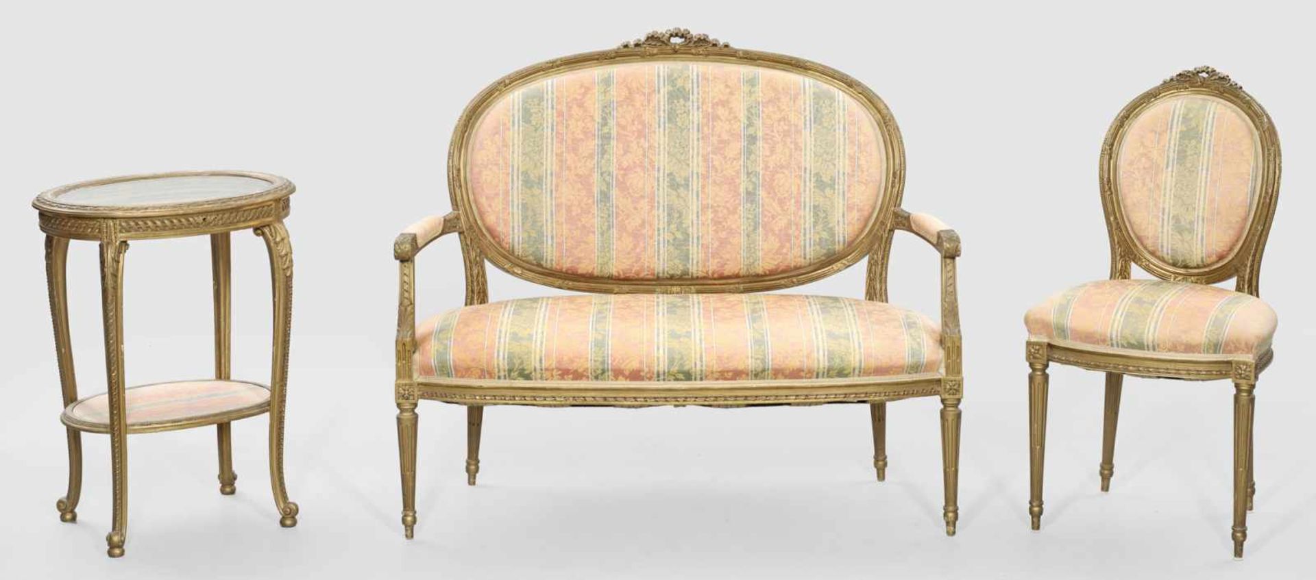 Louis XVI-Ameublement6-tlg.; Canapée, Paar Armlehnsessel, Stuhl und zwei Beistelltische. Holz,