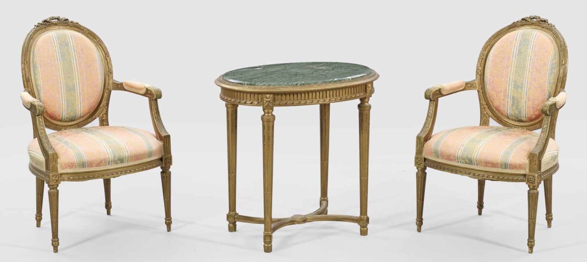 Louis XVI-Ameublement6-tlg.; Canapée, Paar Armlehnsessel, Stuhl und zwei Beistelltische. Holz, - Bild 2 aus 2