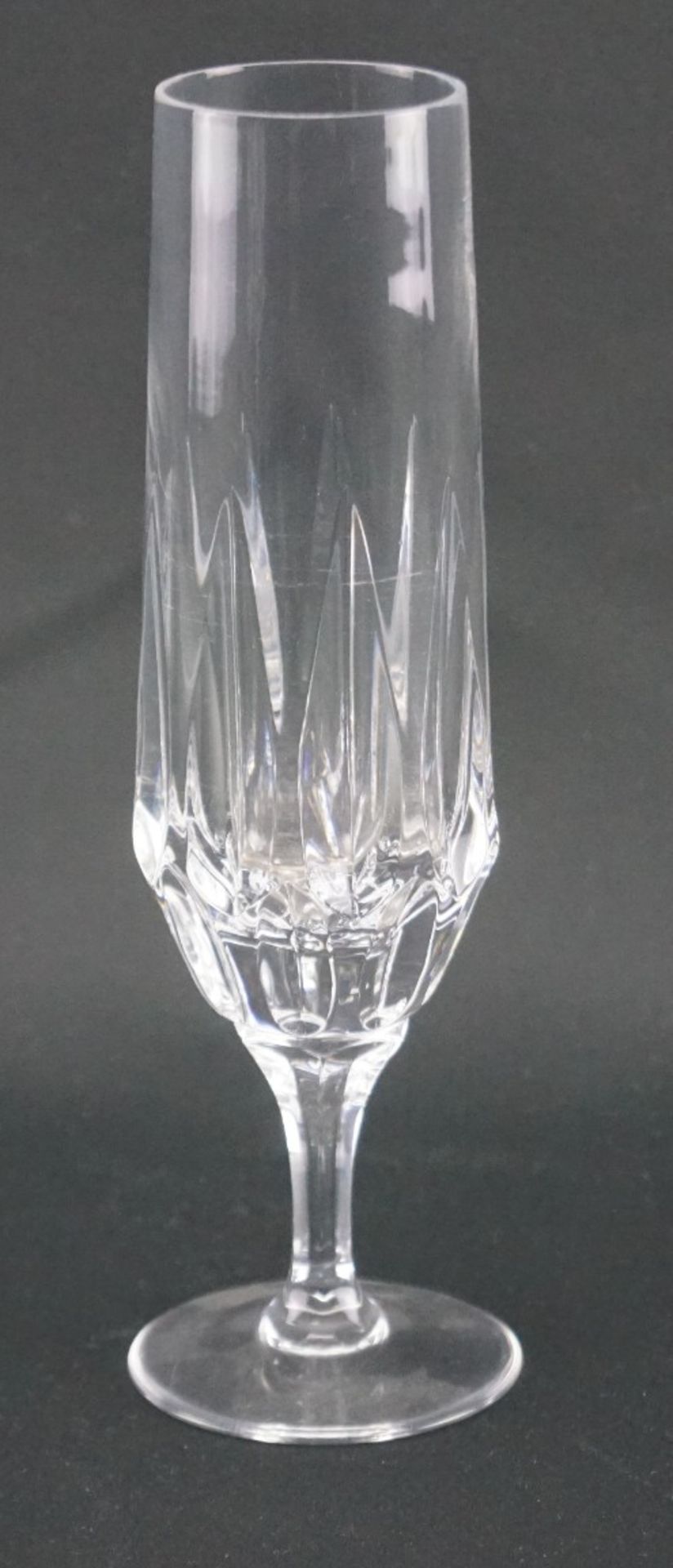 Sechs Sektflöten aus KristallglasKristallglas, Höhe der Gläser 19 cm und Durchmesser 4 cm, in - Bild 2 aus 2