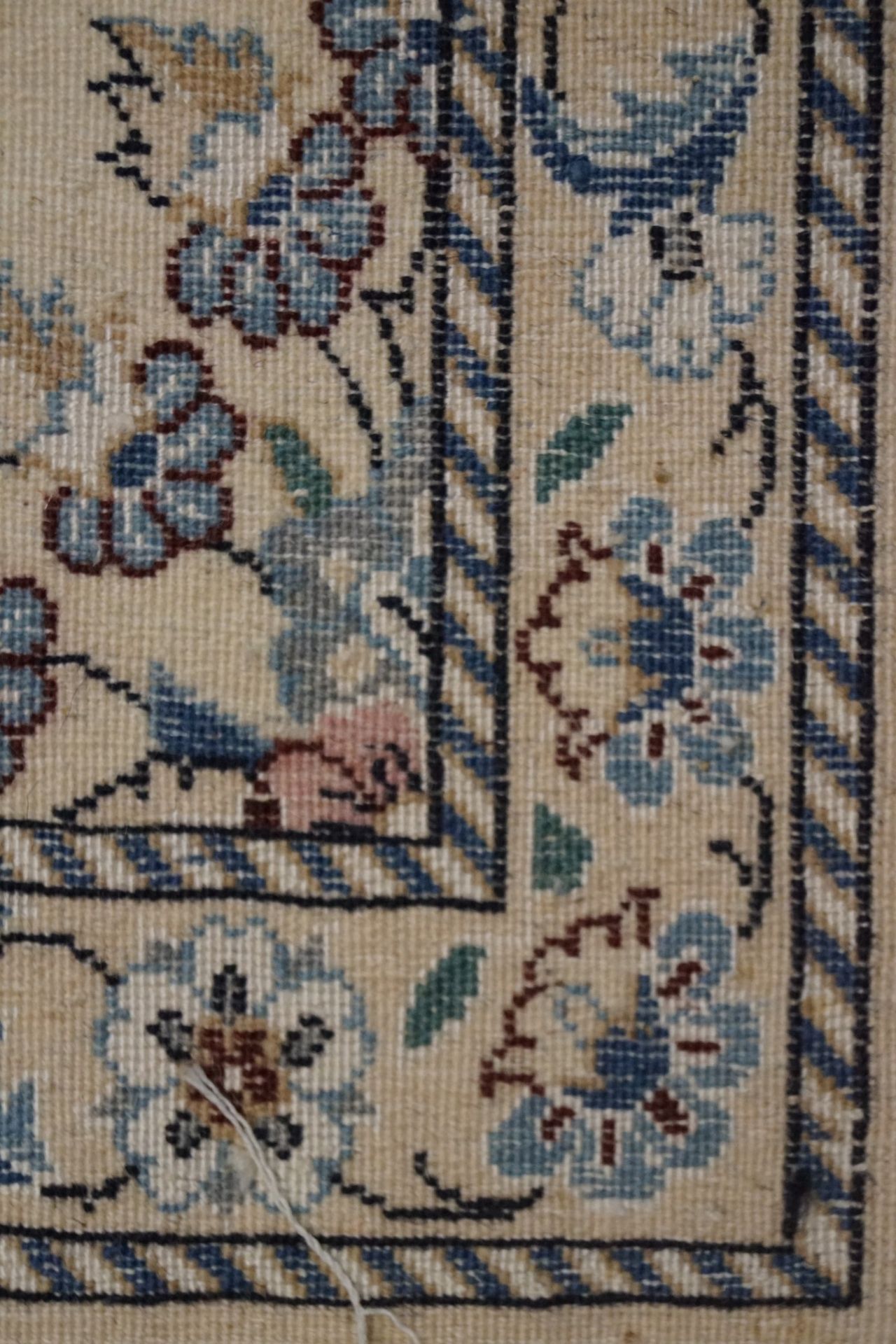 Nain, PersienKorkwolle mit Seide, Länge 1,4m x Breite 0,48m, in einem guten Zustand - Bild 5 aus 5