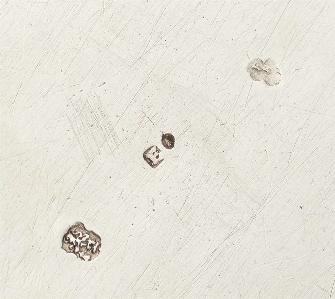 Paar Hannoveraner DeckelschüsselnSilber; innen vergoldet. Auf flachem Boden runder, leicht konischer - Image 2 of 2