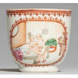 Seltene famille rose-Kaffeetasse. Qianlong-Periode (1735-1796)Dekoriert in den Farben der famille