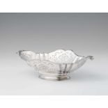 An Augsburg Baroque silver stembowlOval scalopped dish with handles. Decorated with pierced