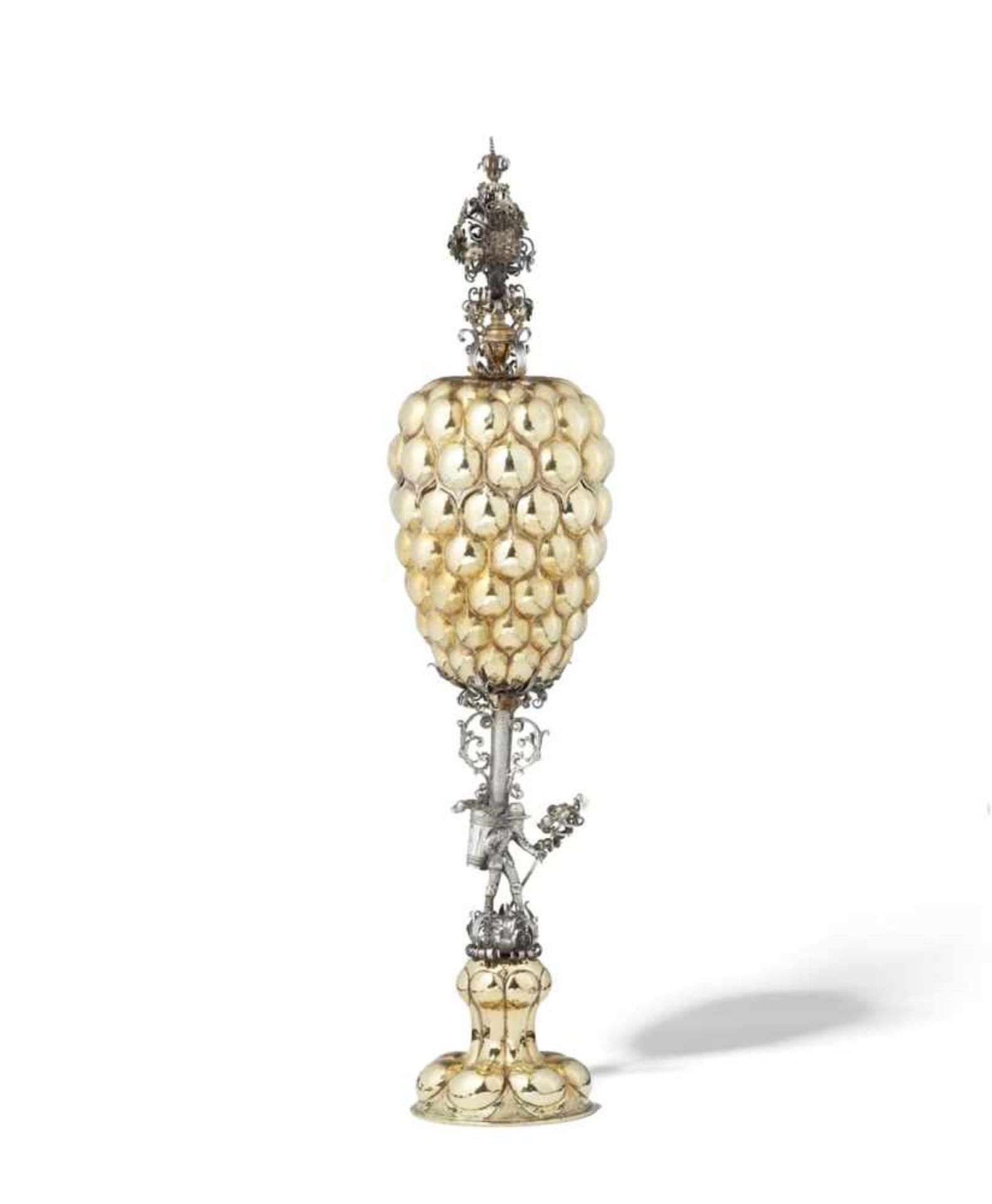 An important Renaissance parcel gilt silver goblet with a "büttenmann" motifGadrooned base - Bild 3 aus 4