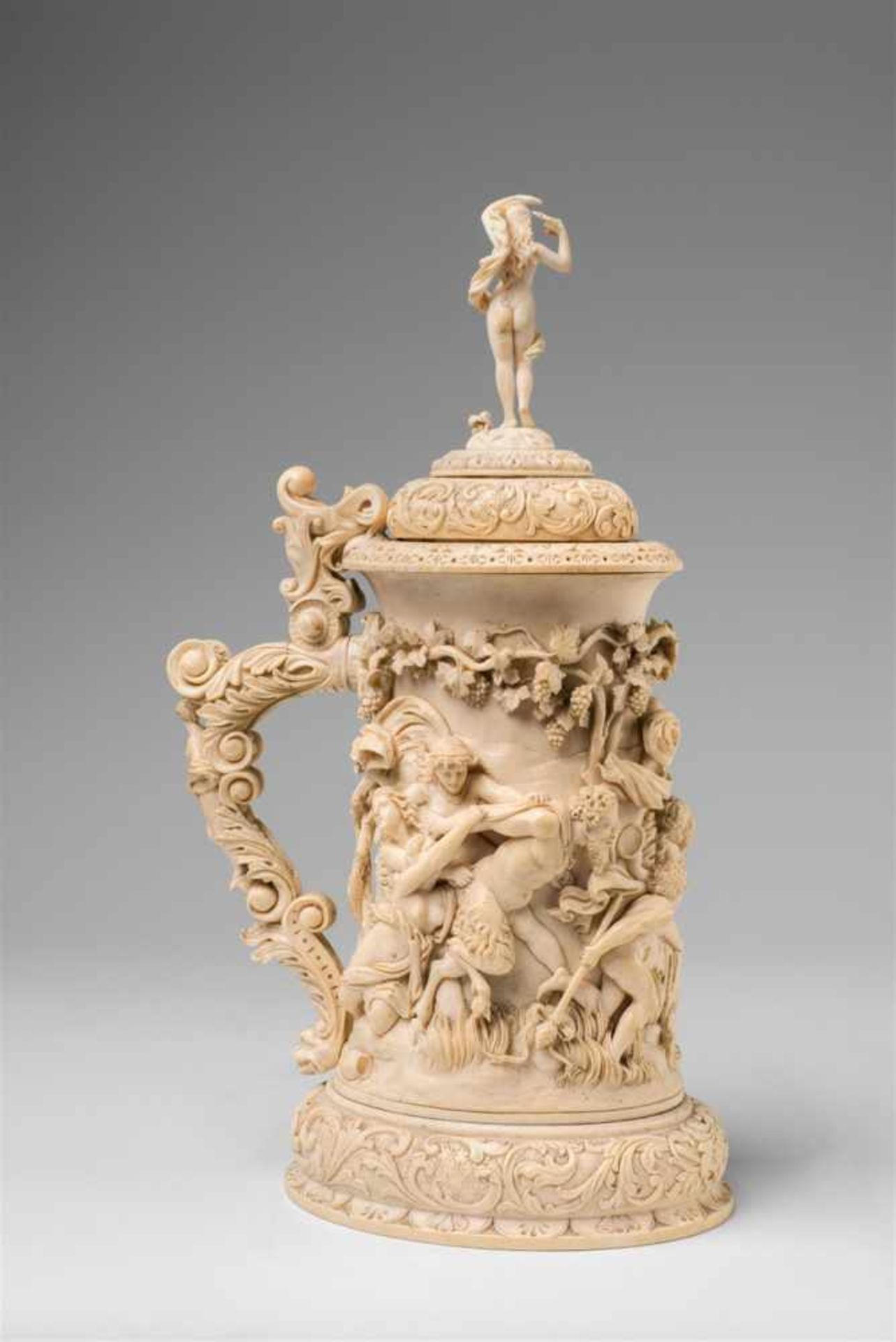 A magnificent German ivory tankard with the triumph of BacchusCarved in the round and with wooden - Bild 2 aus 2